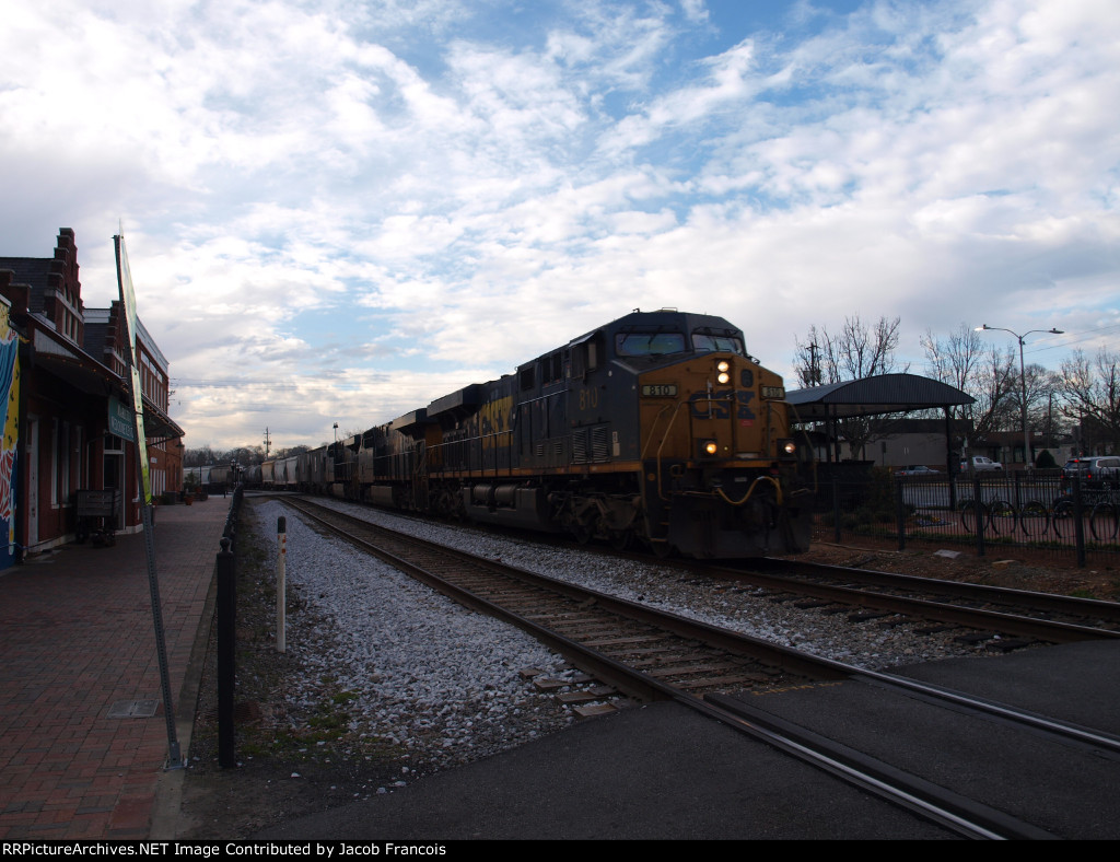 CSX 810